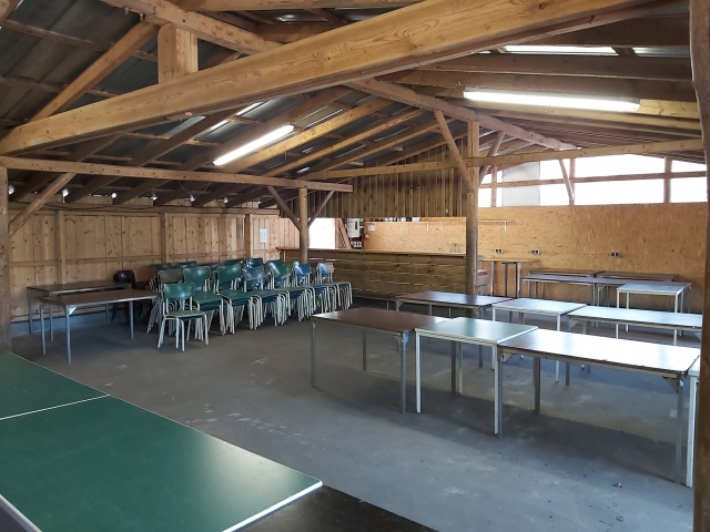 Waldhütte Innenansicht